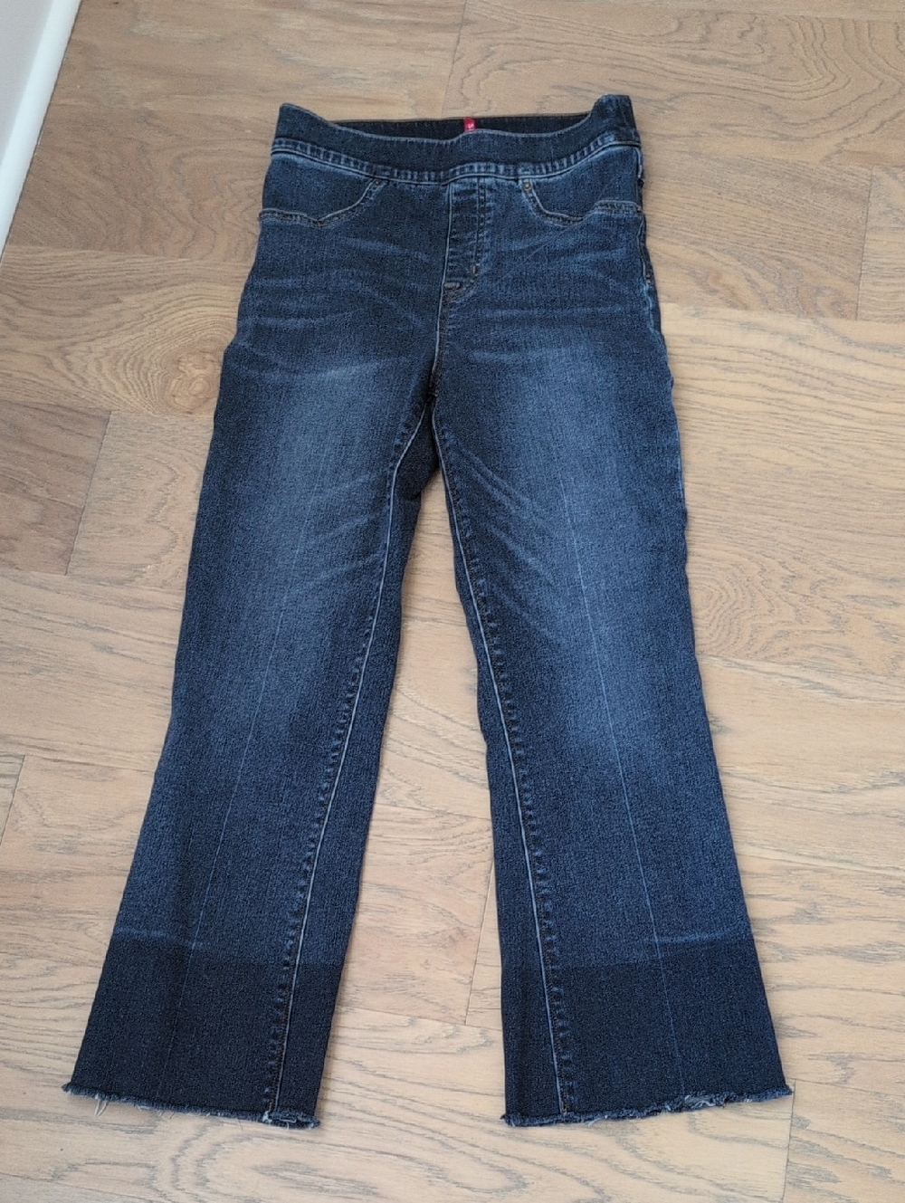 Like New! SPANX Raw Hem Cropped Flared Stretch Jeans High Waist Size S